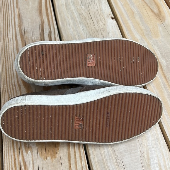 Frye Dylan Slip On Sneakers - Ash, size 9 - Picture 8 of 16